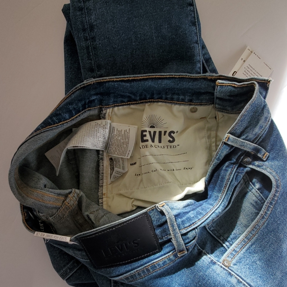 Levi's Sliver high shinny 100% Original's - Picture 5 of 5